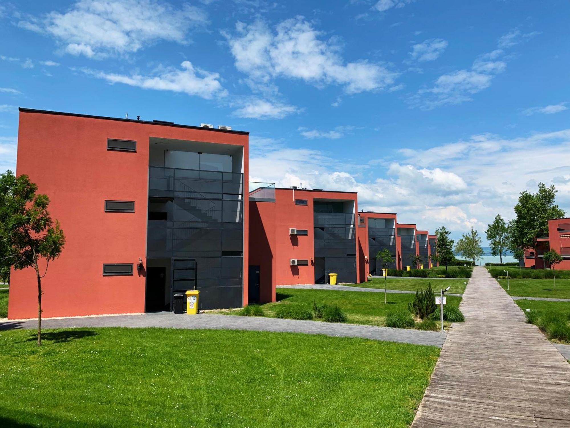 Bavaria Club Apartman Balatonlelle Kültér fotó