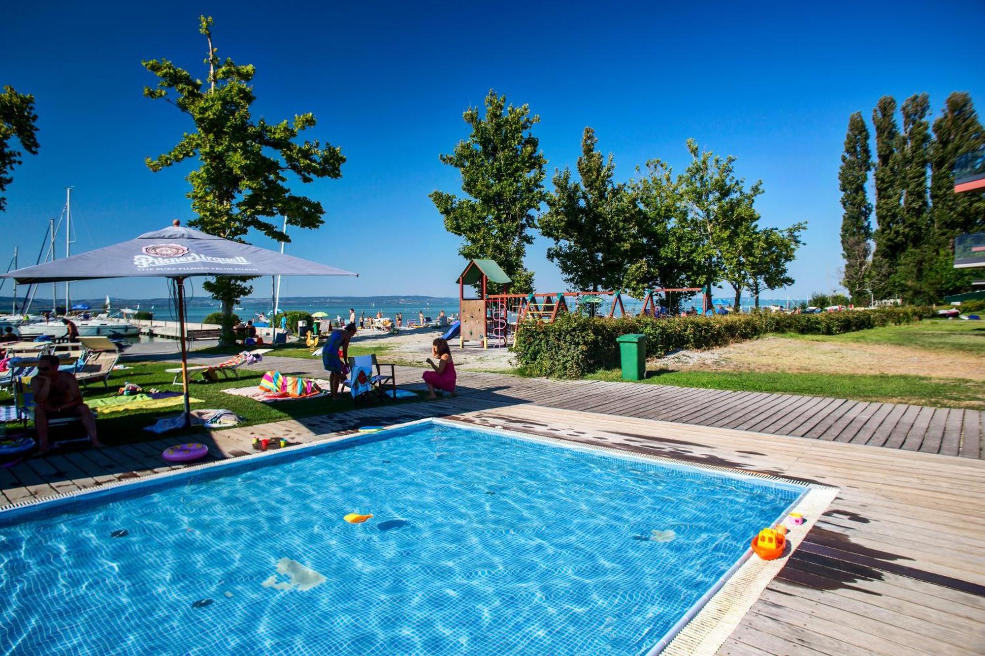 Bavaria Club Apartman Balatonlelle Kültér fotó