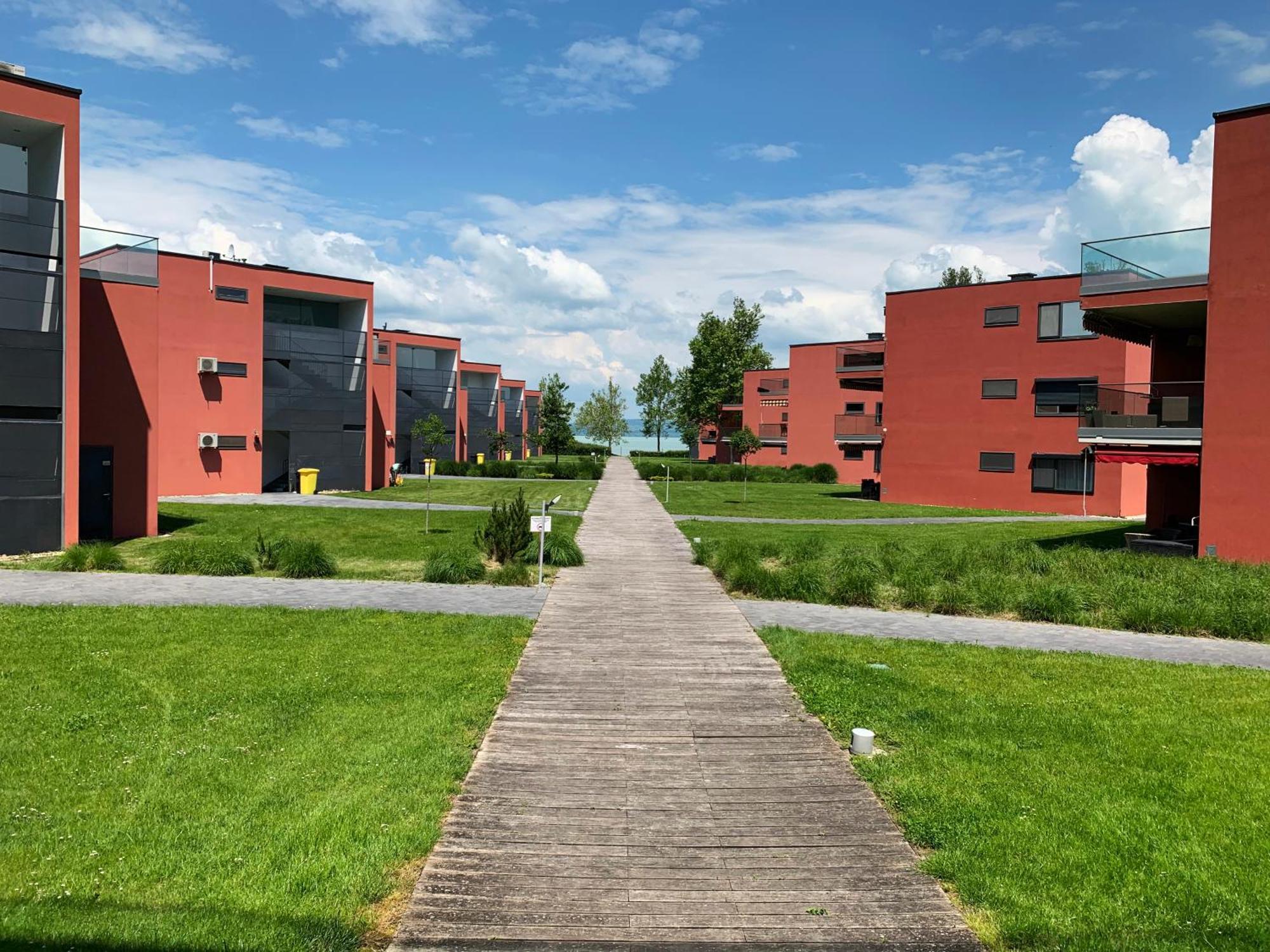 Bavaria Club Apartman Balatonlelle Kültér fotó