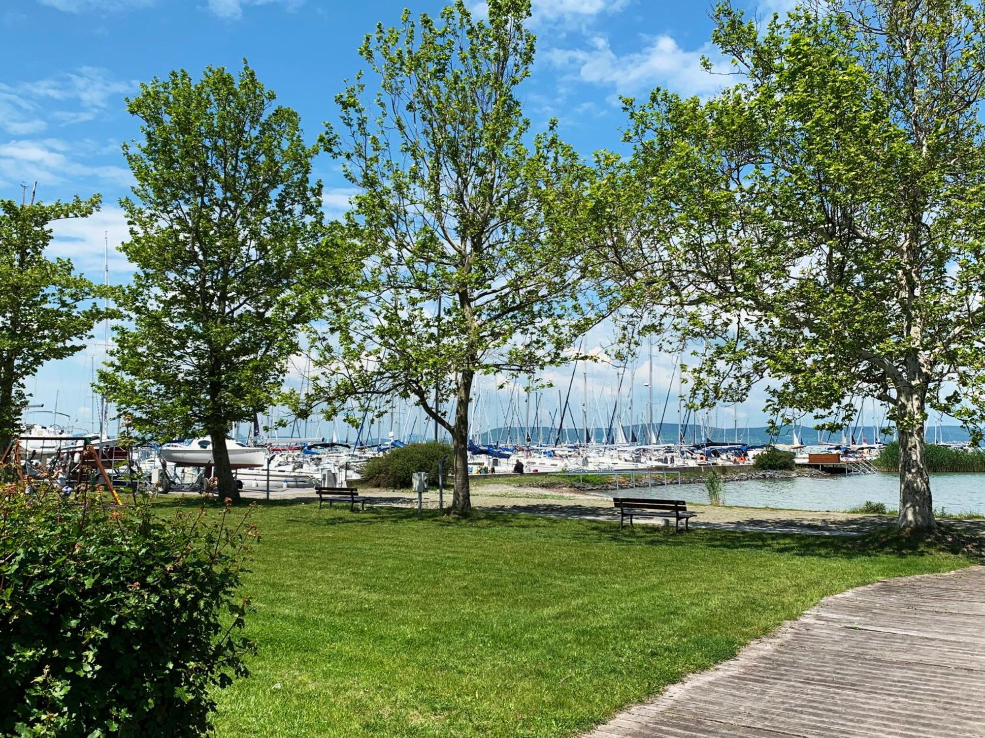 Bavaria Club Apartman Balatonlelle Kültér fotó